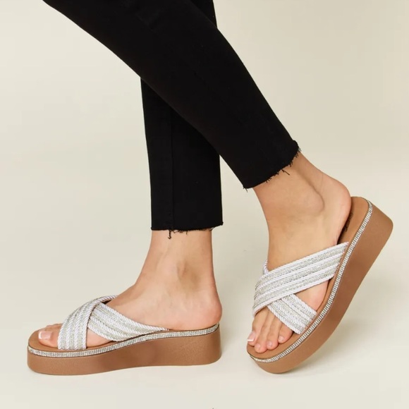 Strappy Sparkly Wedge Slip On’s - Picture 3 of 7